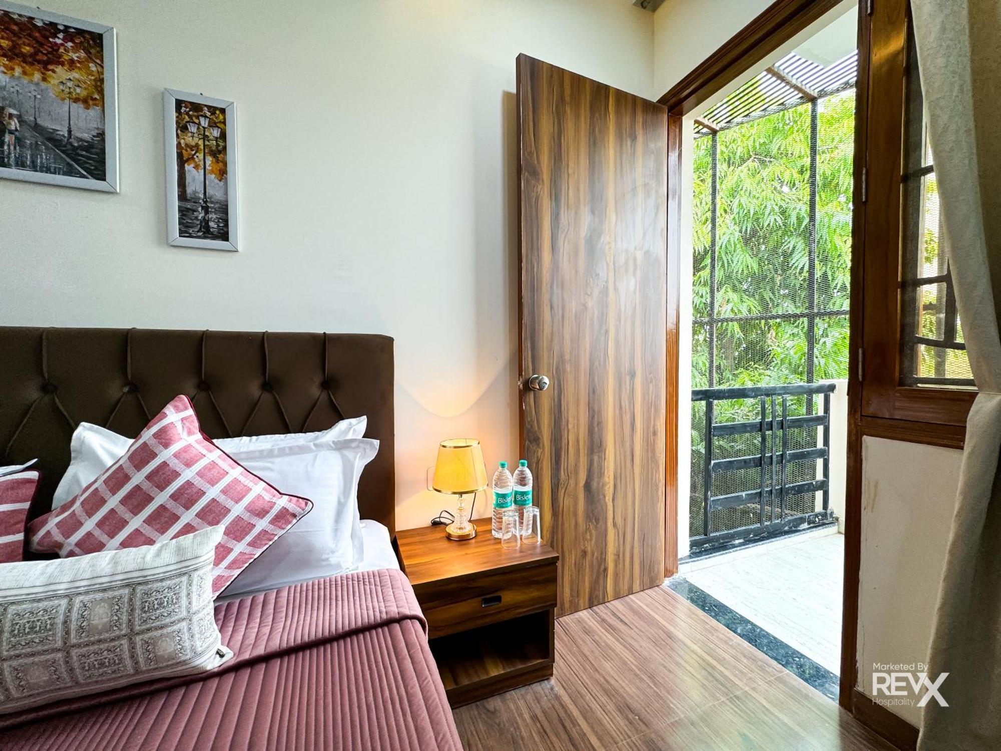 Guru Sadan A Luxe Stay Ayodhya Esterno foto