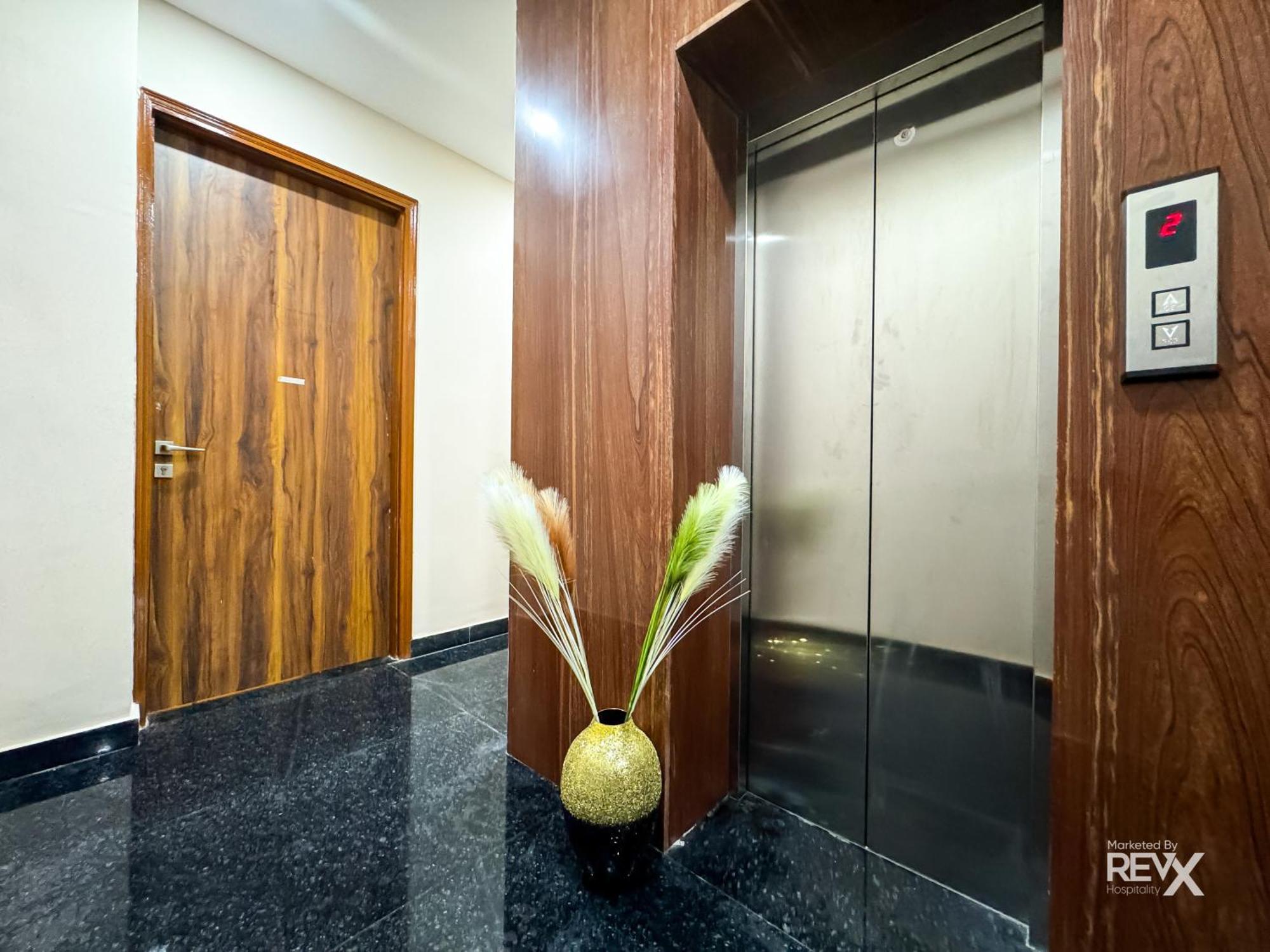 Guru Sadan A Luxe Stay Ayodhya Esterno foto