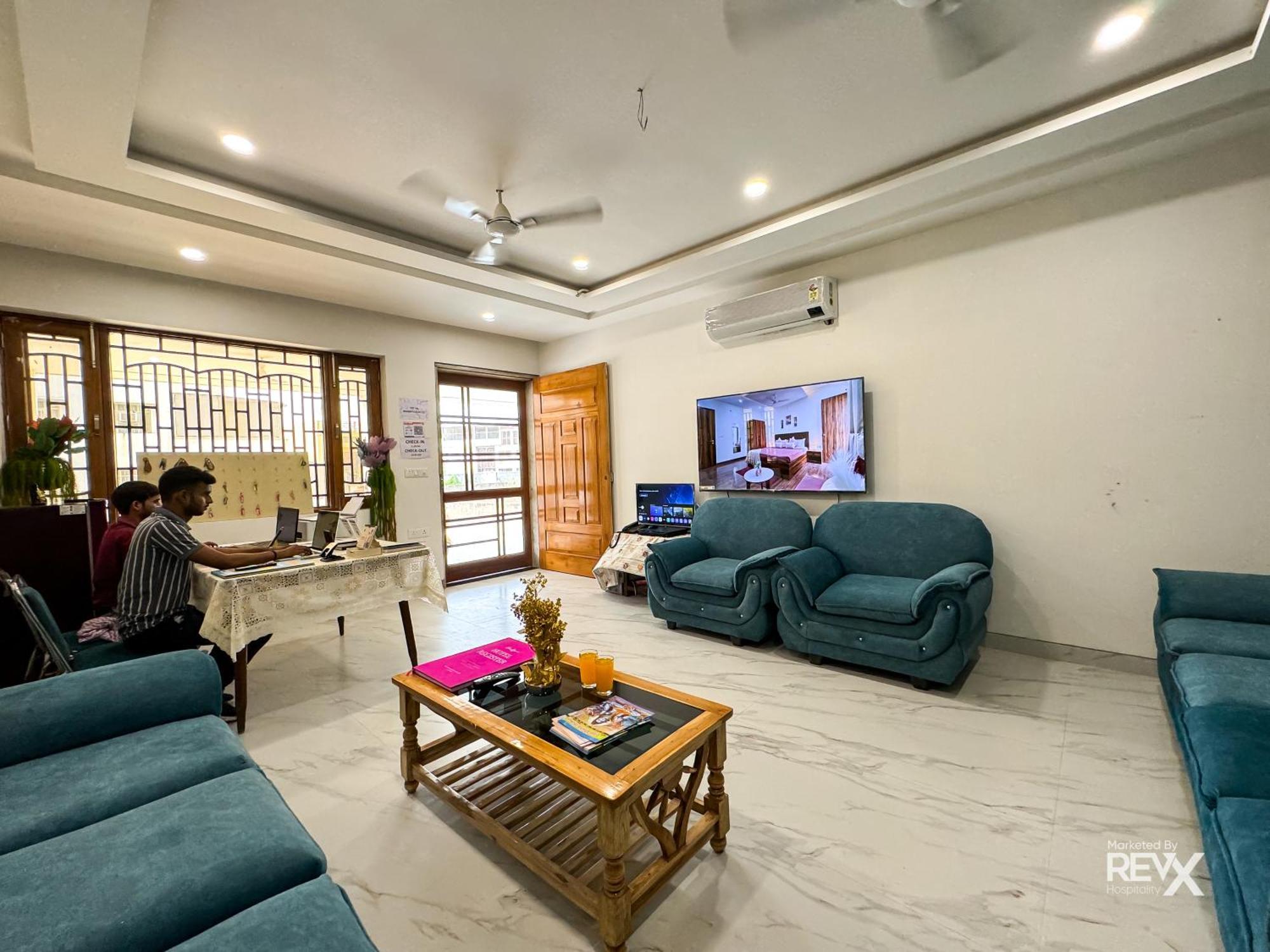 Guru Sadan A Luxe Stay Ayodhya Esterno foto