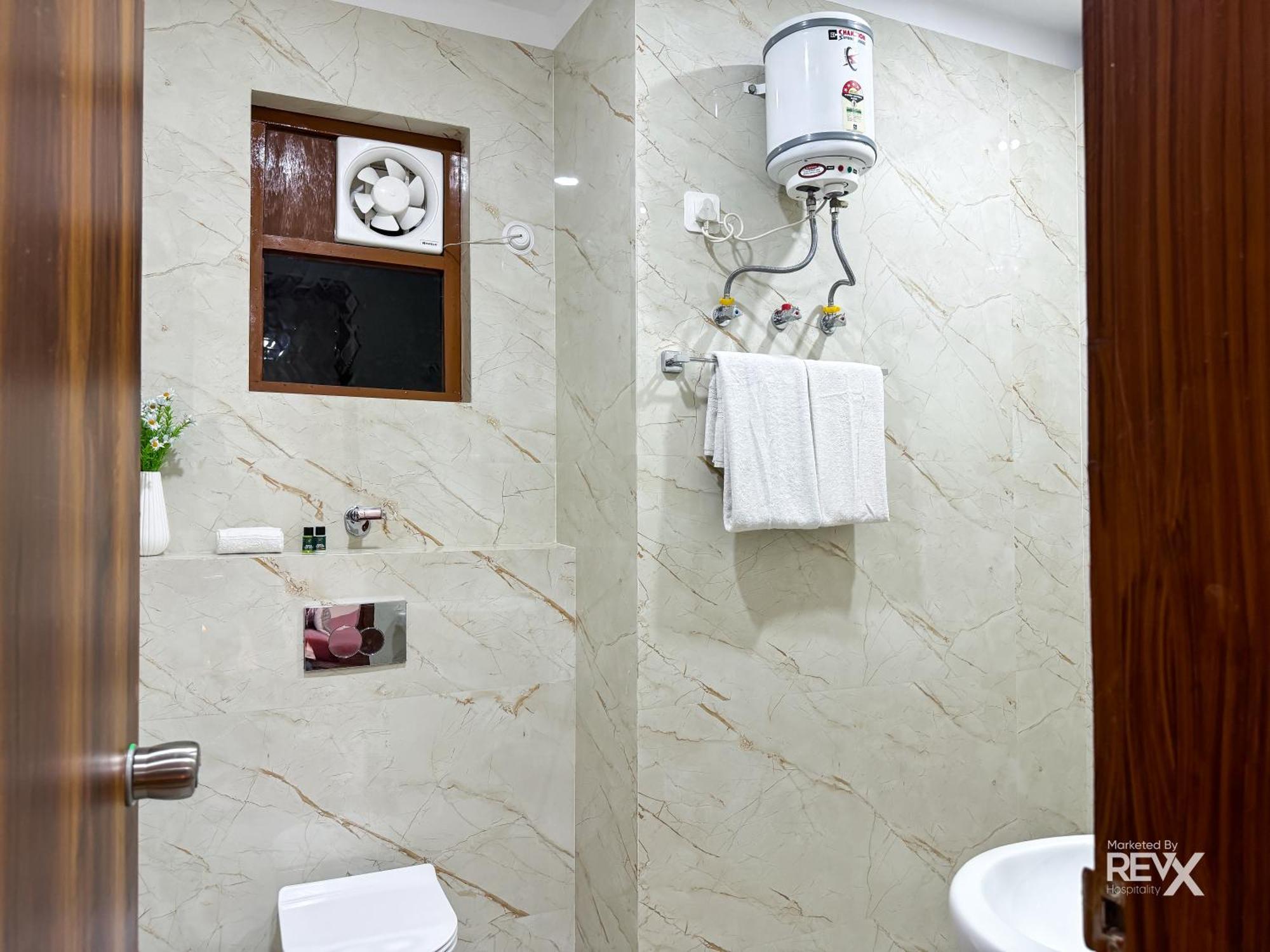 Guru Sadan A Luxe Stay Ayodhya Esterno foto